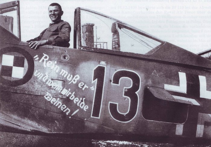 Fw 190 D 13 noir du JV 44.jpg (112.44 KiB) Viewed 596 times Fw 190 D 13 noir du JV 44.jpg